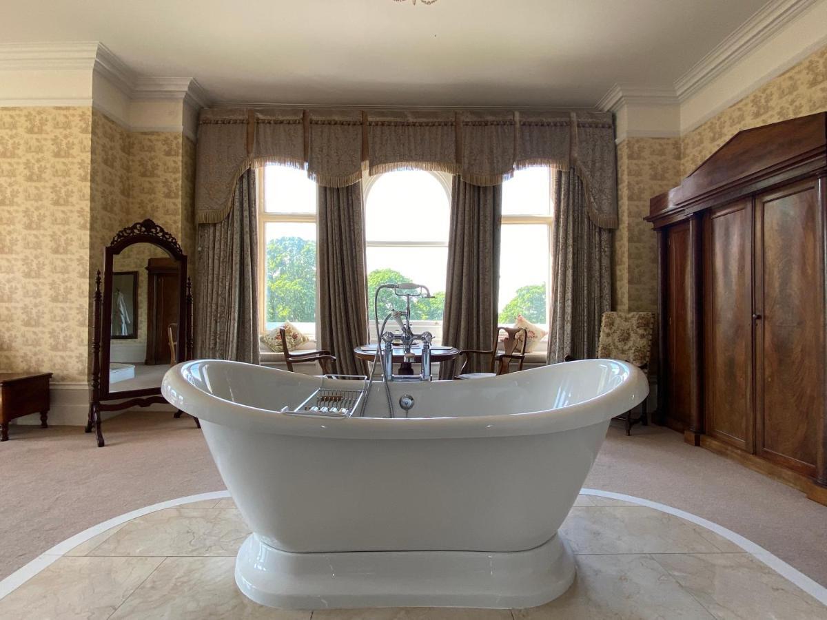 Rossington Hall Hotel 4*