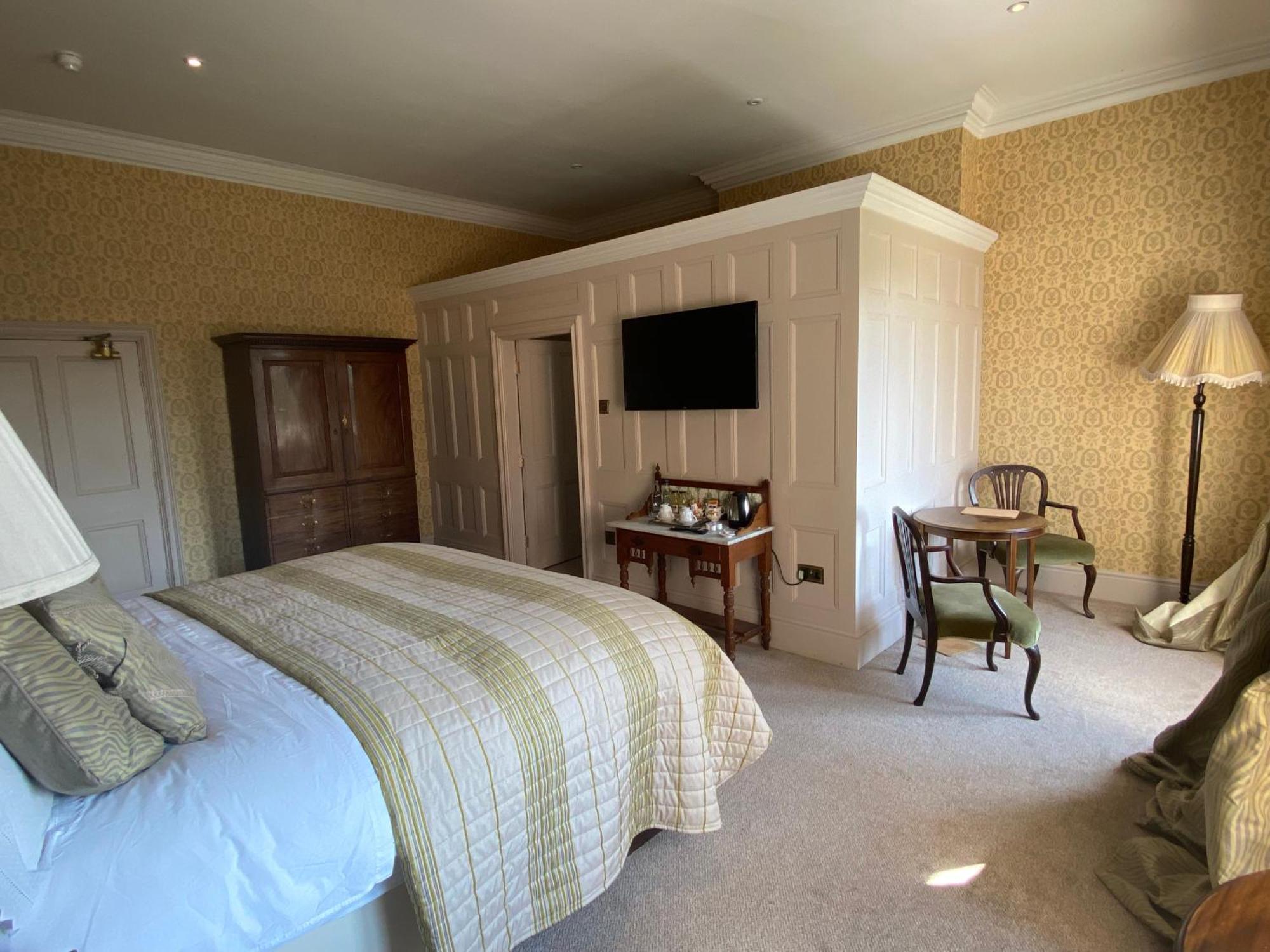 Rossington Hall Hotel